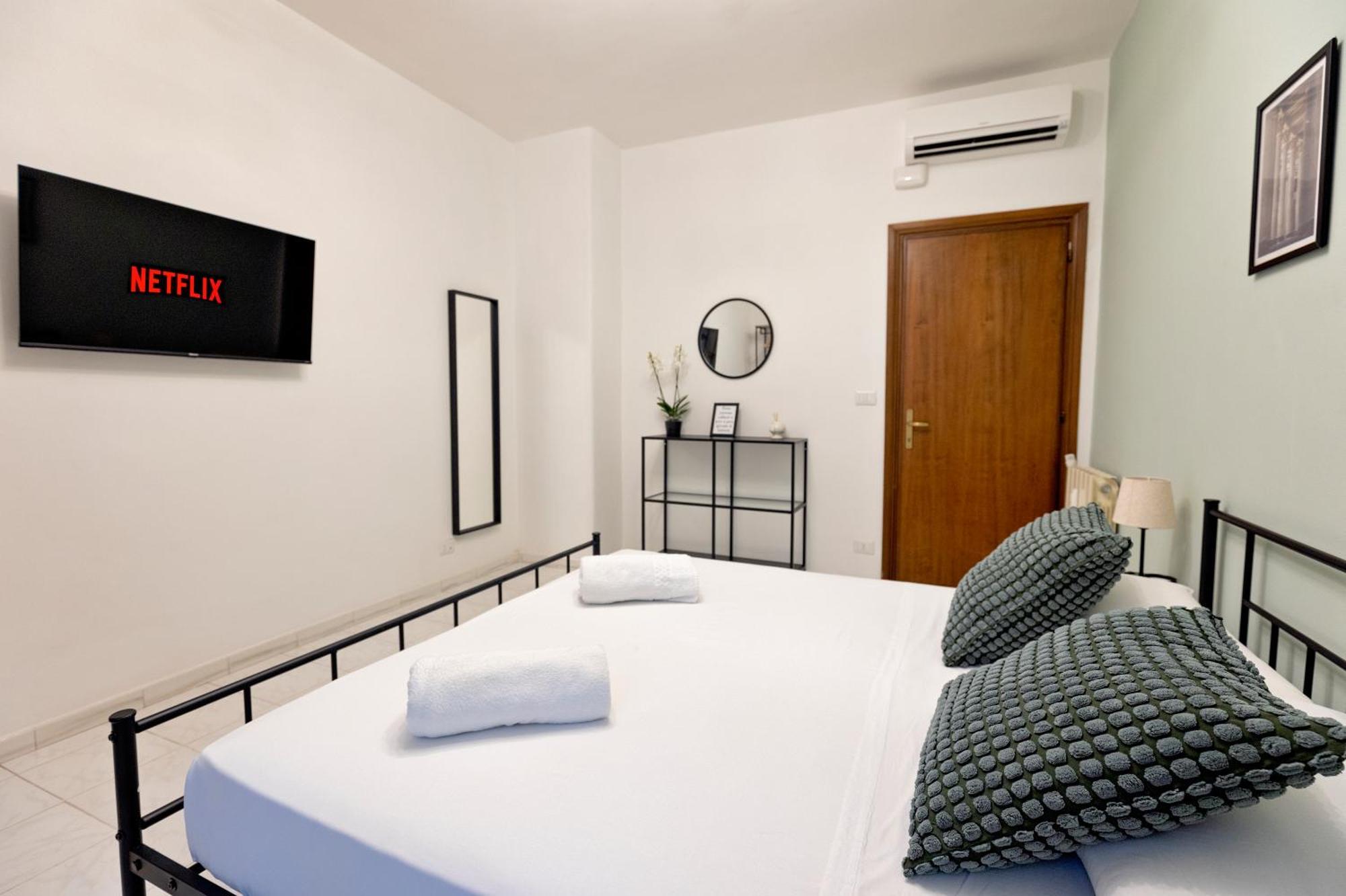 4 Stops To Colosseo - San Paolo House