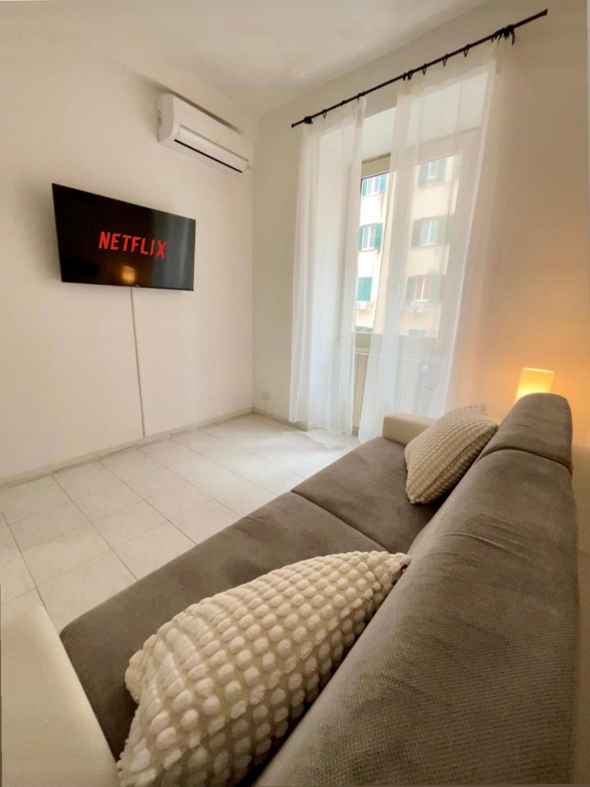 2br Flat By Metro - 6min To Colosseo - Full Kitchen - Wi-fi - A-c *