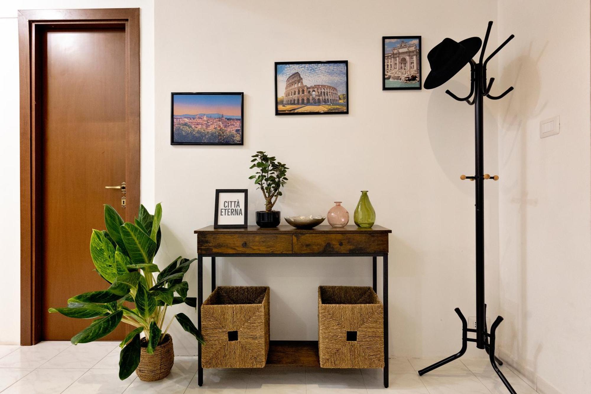 2br Flat By Metro - 6min To Colosseo - Full Kitchen - Wi-fi - A-c Feriehus Rom